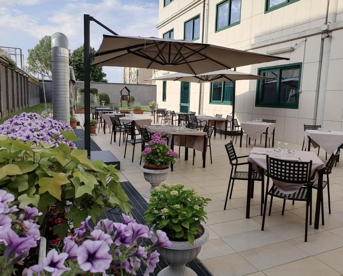 Hotel Parisi نيشولينو المظهر الخارجي الصورة