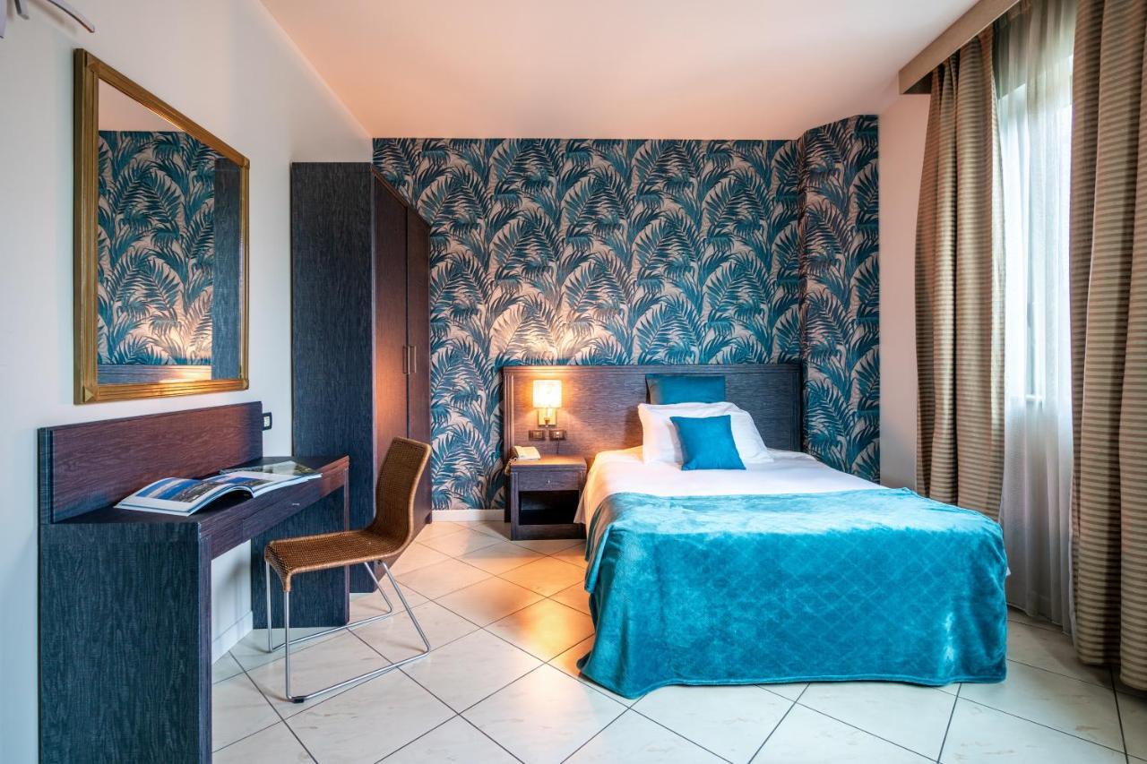 Hotel Parisi نيشولينو المظهر الخارجي الصورة