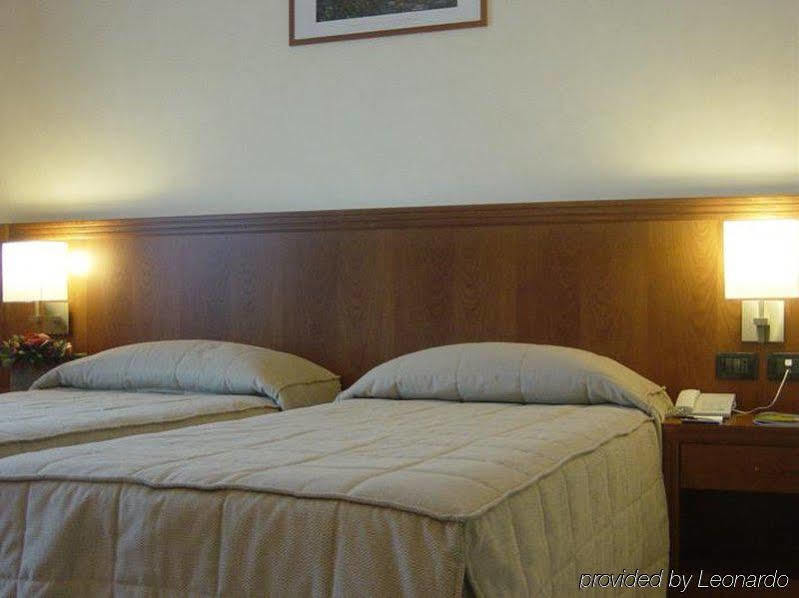 Hotel Parisi نيشولينو المظهر الخارجي الصورة
